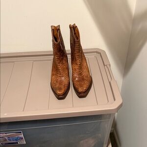 Vintage brown Idyllwind boots with snake like leather